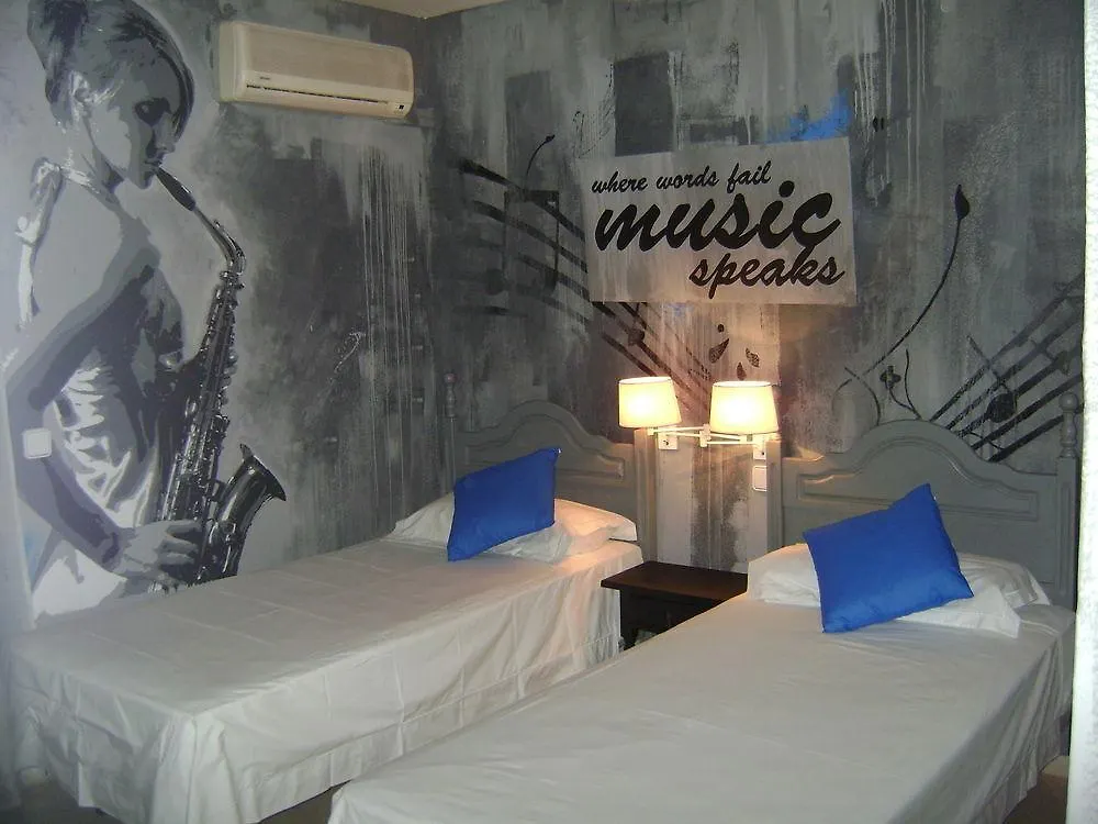 Hostal Plaza San Pedro Marbella