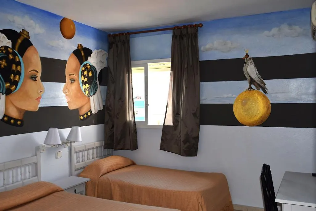 Hostal Plaza San Pedro Marbella Guest house